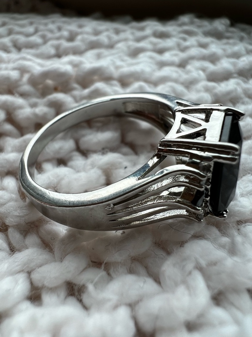 Vintage Unisex Sterling Silver Black Onyx Cocktail Ring with - signed 925 - 9.5 - Picture 5 of 11